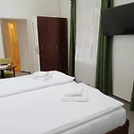 Nocleg ze śniadaniem Old House 3*