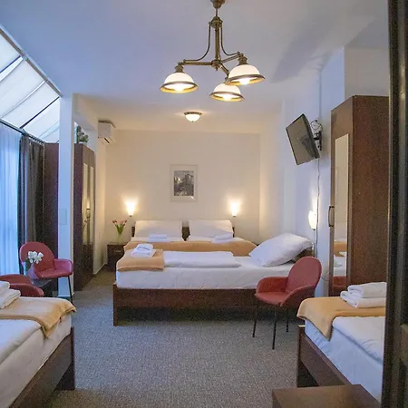 Bed & Breakfast Old House Prague