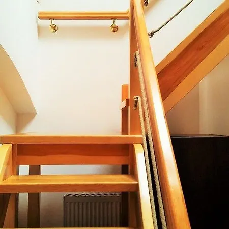 Old House Bed & Breakfast