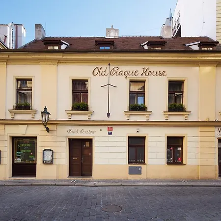 Bed & Breakfast Old House 3*
