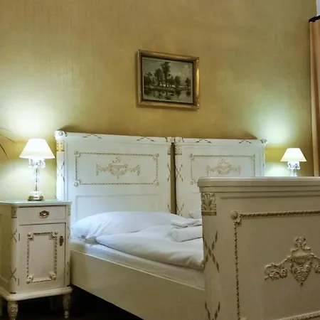 Old House Bed and breakfast 3*