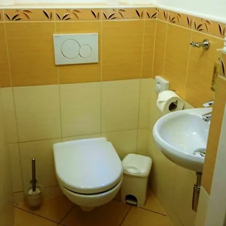 Old House Bed & Breakfast