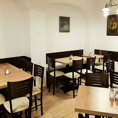 Old House Bed & Breakfast 3*