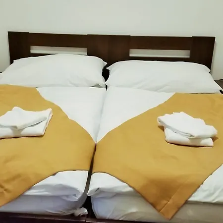 Old House Bed & Breakfast 3*