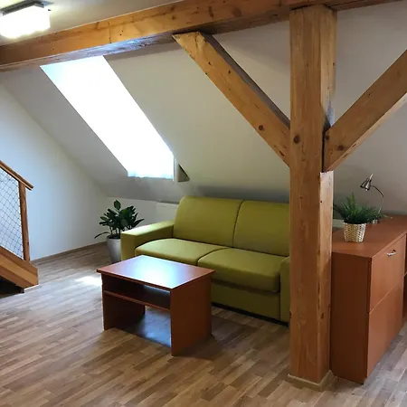 Old House Bed & Breakfast 3*