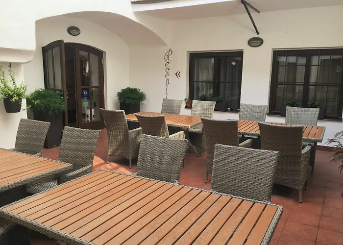 Nocleg ze śniadaniem Old House 3*