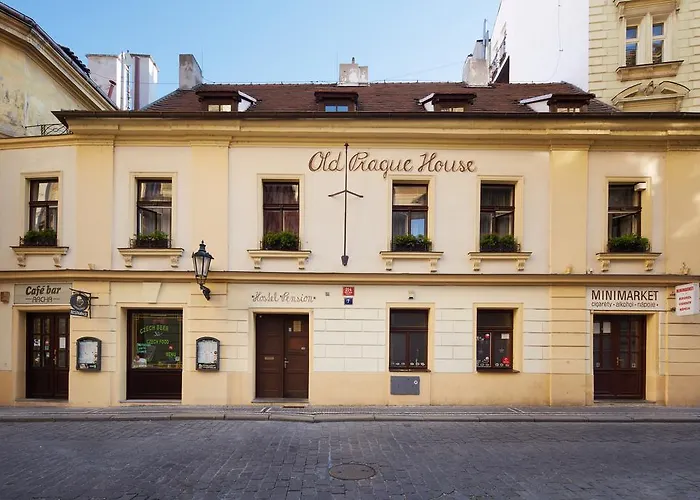 Bed & Breakfast Old House 3*