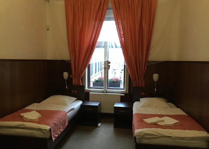 Bed & Breakfast Old House 3*